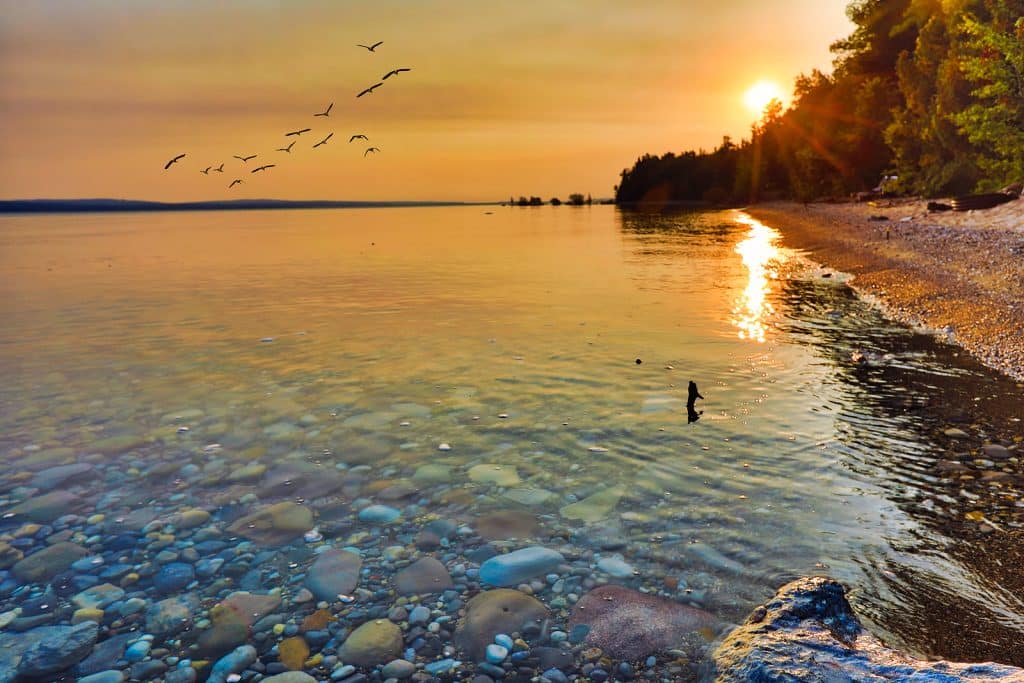 Vacation Escape Travel Reveals America's Top Lake Vacation Spots 1